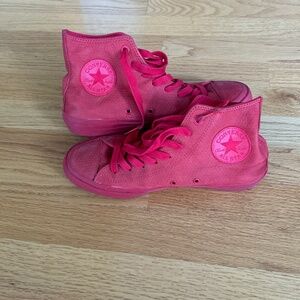 Men’s athletic shoes